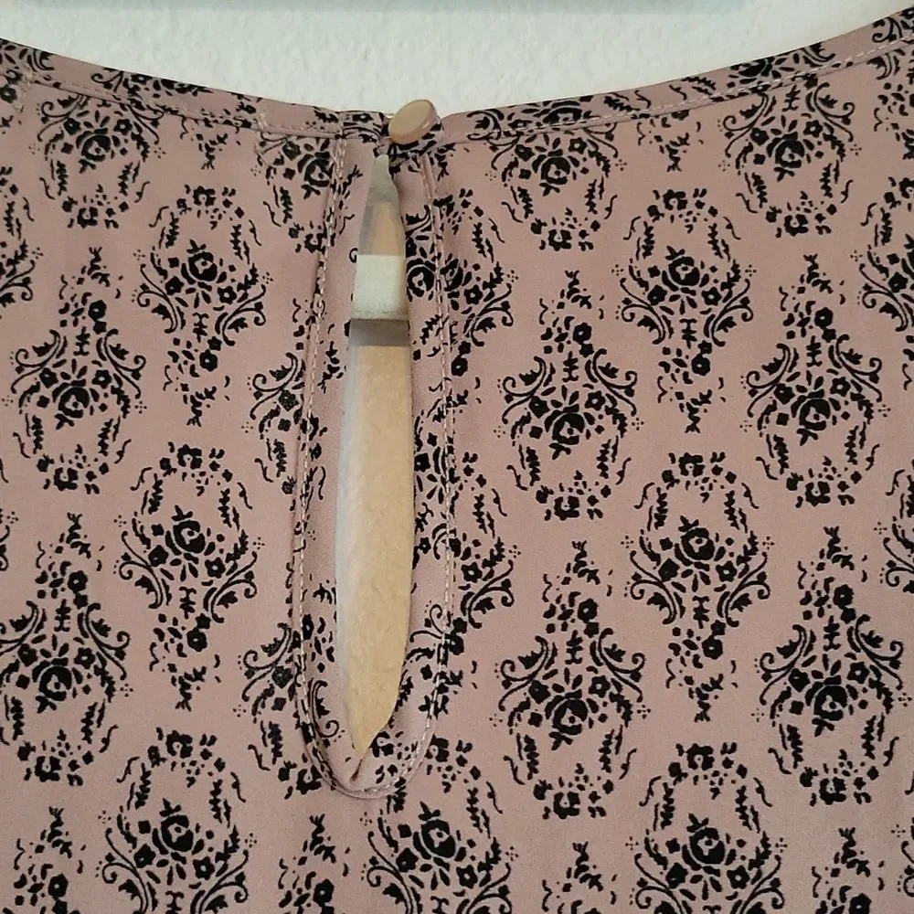 PLEIONE sleevesles top size s - Picture 8 of 13